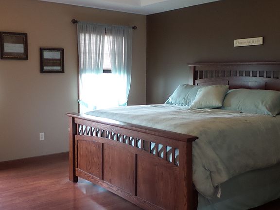 3rd image of 15520 Highland Dr
