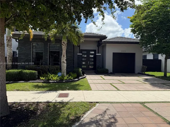 13651 SW 158th Pl, Miami, FL 33196