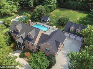 28 Shadow Point Ct, Edgewater, MD 21037