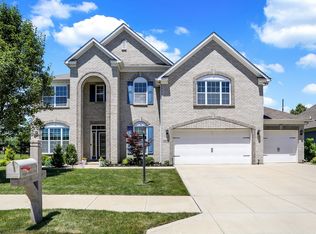 6076 Sugar Maple Dr, Zionsville, IN 46077