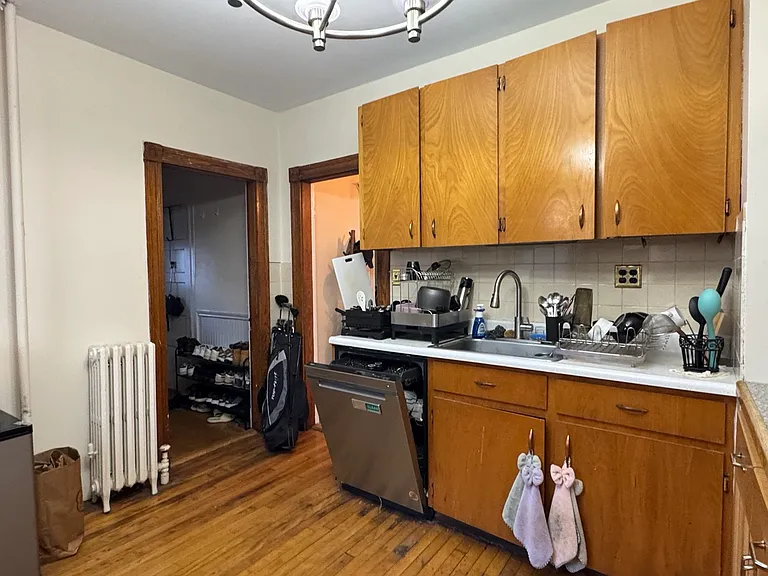 346 Faneuil St #1 — Photo 16