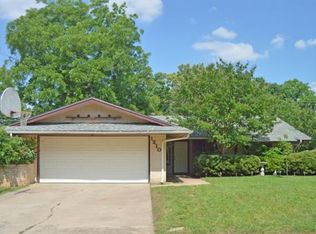 1210 Belclaire Ln, Irving, TX 75060