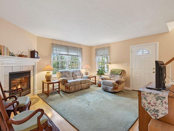 3rd image of 143 Quincy Drive