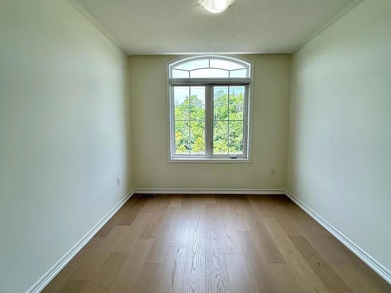 2464 Fall Harvest Cres — Photo 16