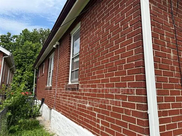 8530 Lowell St — Photo 6