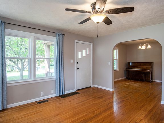 2nd image of 517 Fairfield Pike