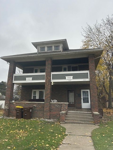 1st image of 1507-1509 16th Ave