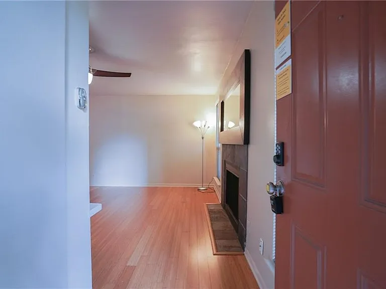 1000 W 26th St #103 — Photo 3