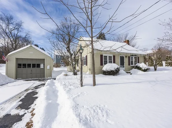 140 Concord St, Holliston, MA 01746
