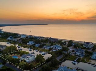 19 Sandgate Ln, Southampton, NY 11968