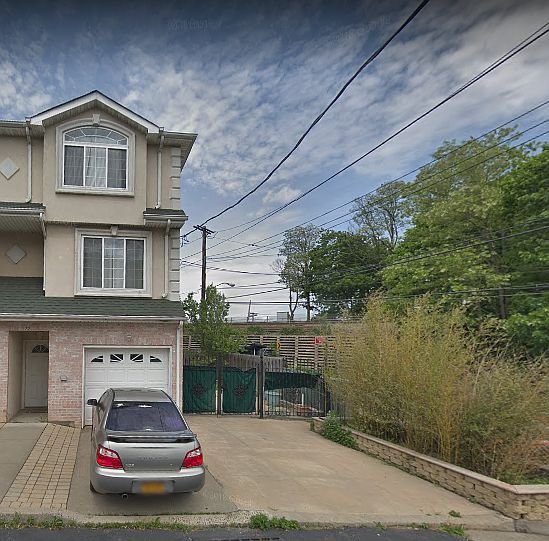 1st image of 72 Merivale Ln