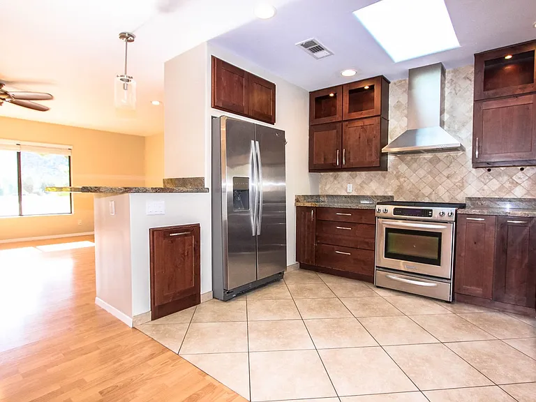 125 Ross Rd — Photo 4