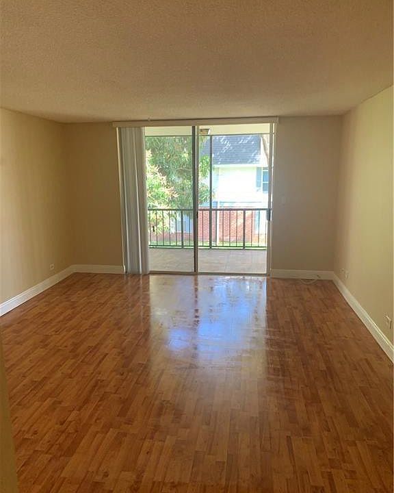 1st image of 3650 Inverrary Dr APT 2G