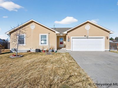 222 Prairie Hills Dr, Cheyenne, WY, 82009