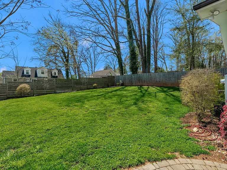 3020 Palm Ave — Photo 10