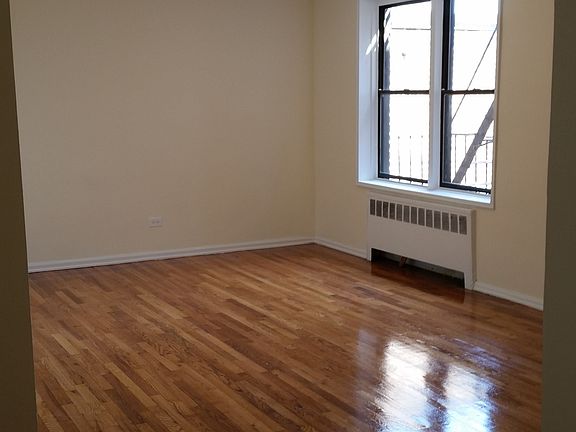 2nd image of 14345 Sanford Ave APT 507