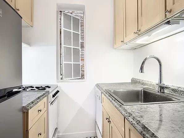 54 East 83rd Street image 6 of 7