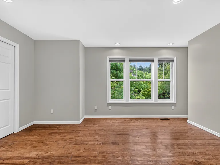 16290 SE 48th Dr — Photo 29
