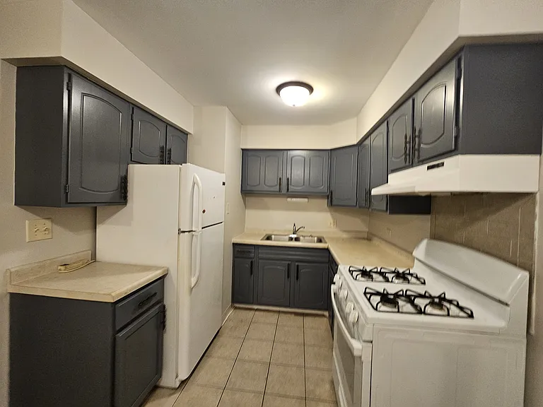 865 Westmoreland Dr #17 — Photo 6