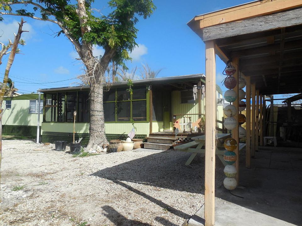 2nd image of 31526 Avenue B