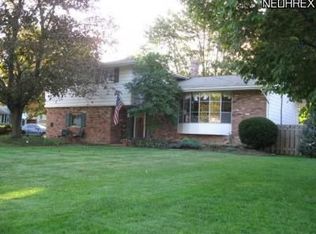 5354 Devon Dr, North Olmsted, OH