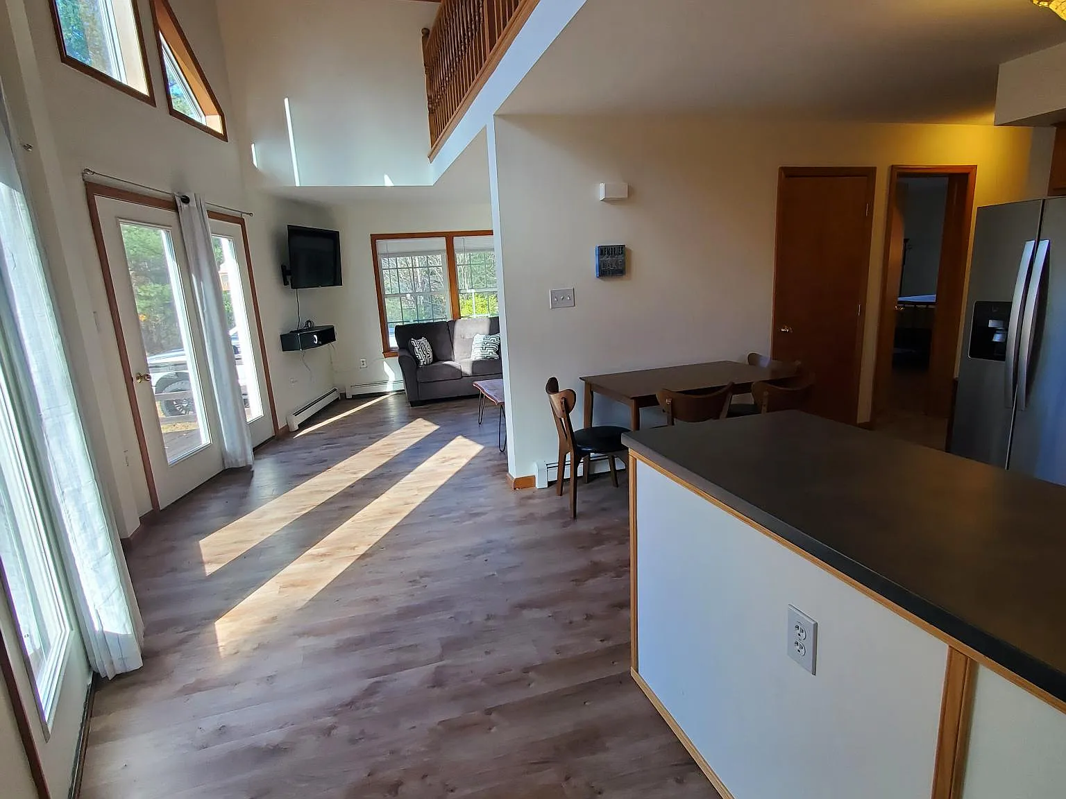 2 bed, 1250 sqft, $1,750 — Photo 1