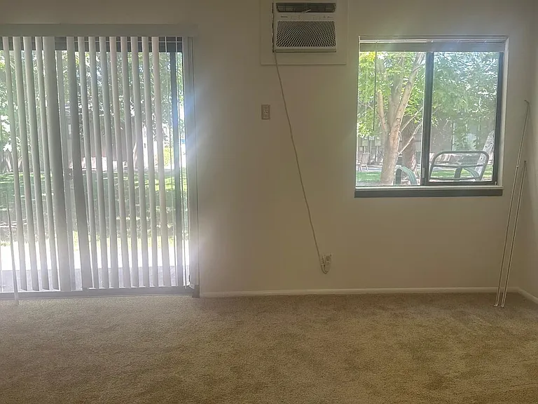 143 Robbins Ave #4 — Photo 2