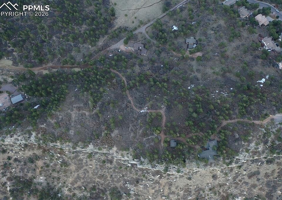 1st image of 1420 Point Of The Pines Dr