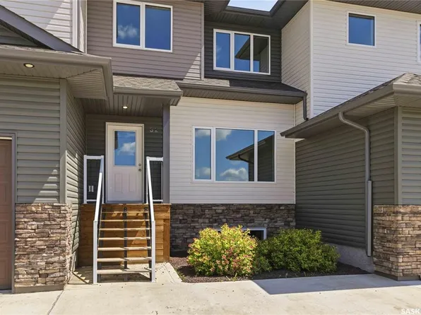 UNIT 32-301 Centennial ROAD, Hague, SK S0K 1X0