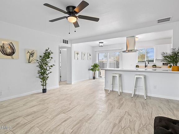 3rd image of 4533 W MITCHELL Drive