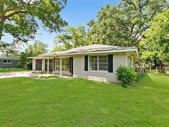 2nd image of 424 Southern Oaks Dr