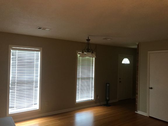4th image of 823 Inglewood St