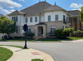 24921 Somerby Dr, Chantilly, VA 20152