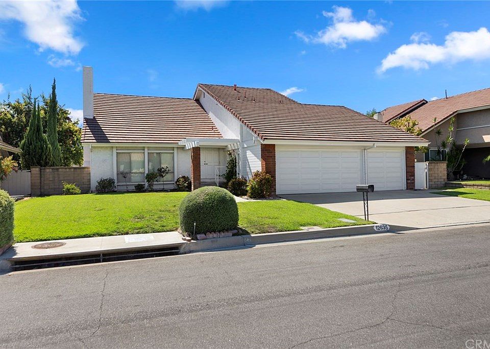 1st image of 12635 Oakthorn Ln