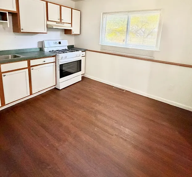1403 Centennial Dr — Photo 5