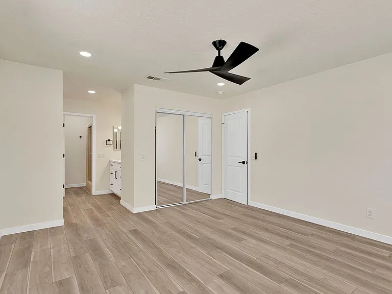 15262 El Centro Rd — Photo 39