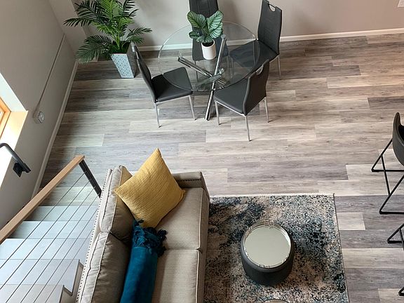 4th image of 133 7th St E APT 212