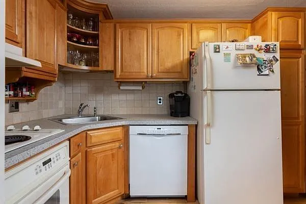 1 bed, 700 sqft, $2,050 — Photo 1