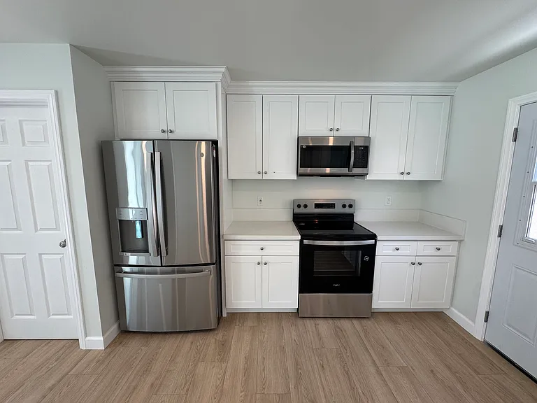 11313 Groveside Ave — Photo 2