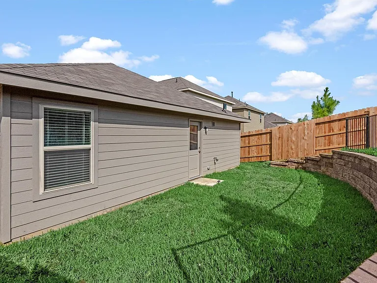 1525 San Sebastien Dr — Photo 21