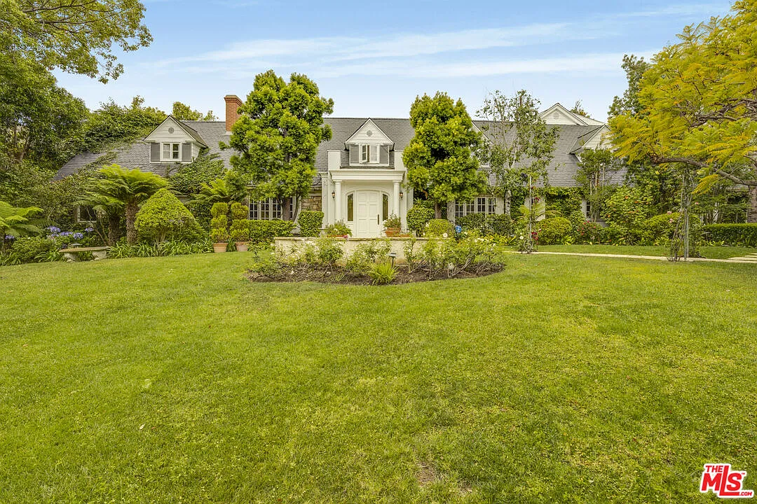 6 bed, 6.5 bath, 7709 sqft, $52,000 — Photo 3