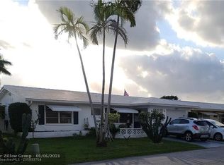 4902 NW 52nd St, Tamarac, FL 33319