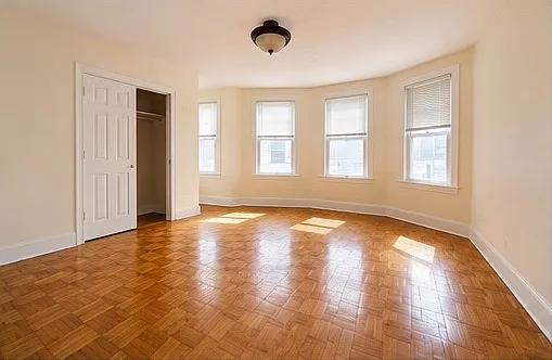 235 Parsons St #3 — Photo 4