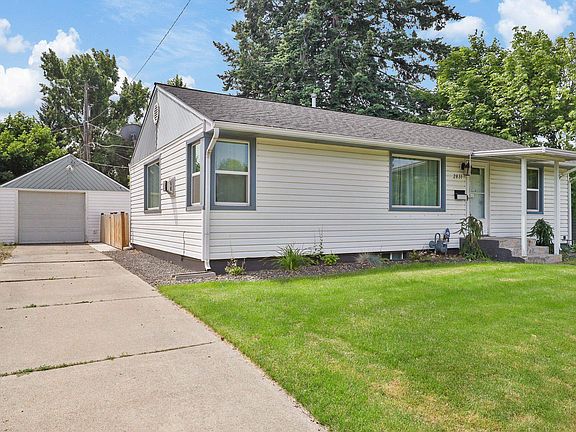 3rd image of 2831 W Bismark Ave