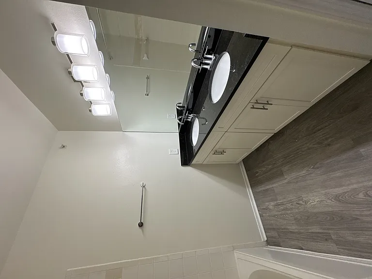 Wesley St. James Apartments at Sandy Springs — Photo 217