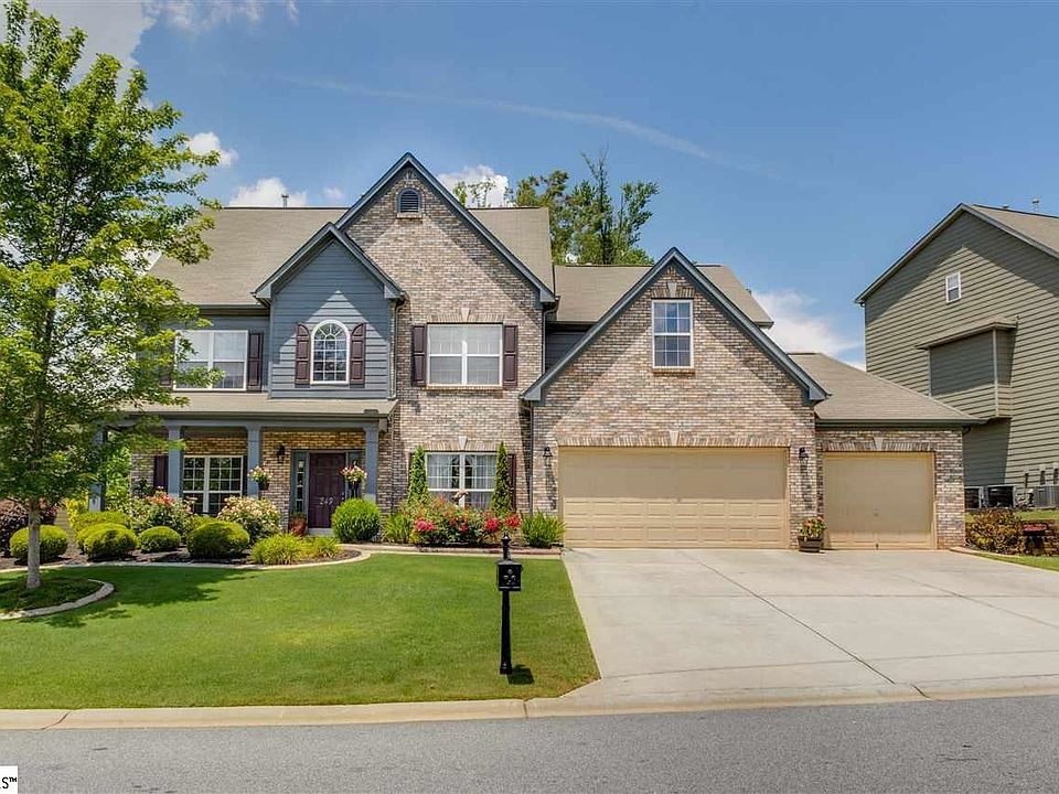 1st image of 249 Strasburg Dr