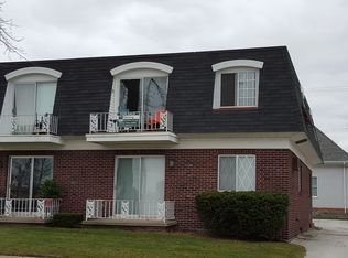 815 Fort St APT 3, Port Huron, MI 48060