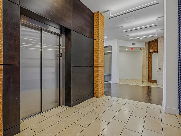 Meridian Medical District — Photo 29