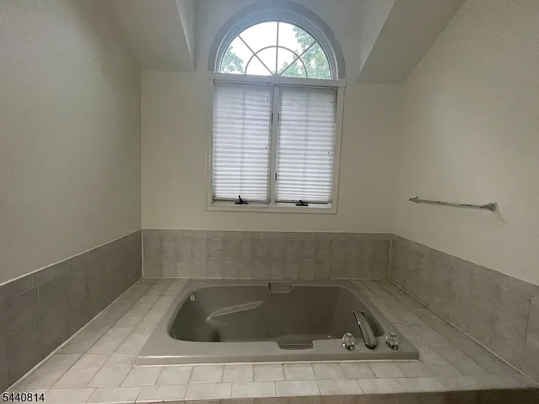 15 Davenport Rd — Photo 16