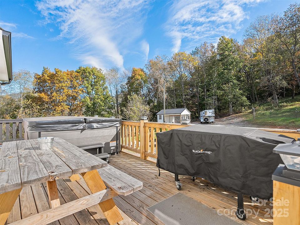 4th image of 303 Johnson Farm Rd